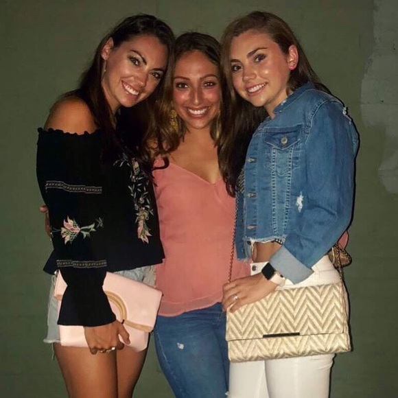 Meet your Posher, Helen - Picture 1 of 1